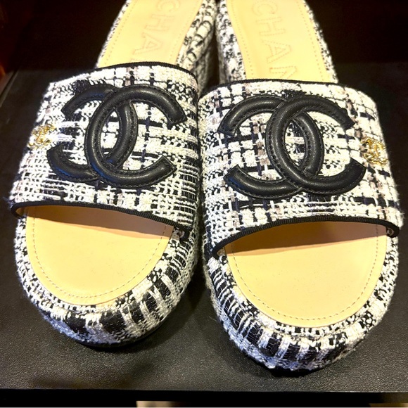 Chanel Tweed Platform Slides - Size 39 - Picture 1 of 10